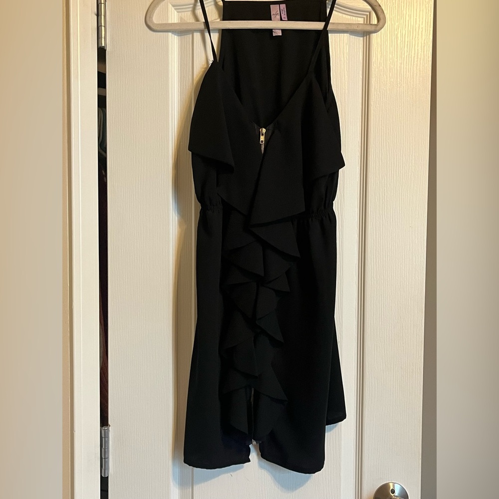 Junior’s mini dress
